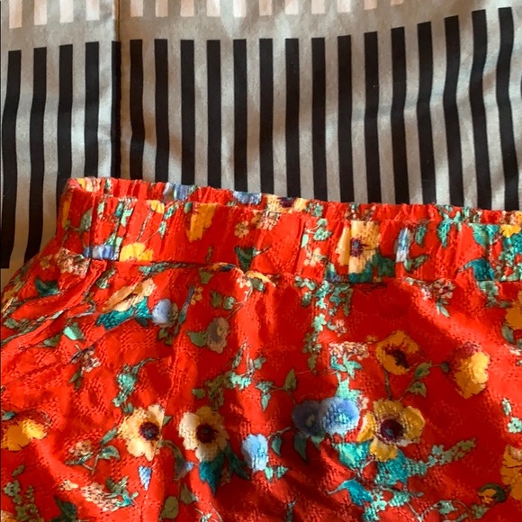 Off-Shoulder Top - Picture 4 of 4